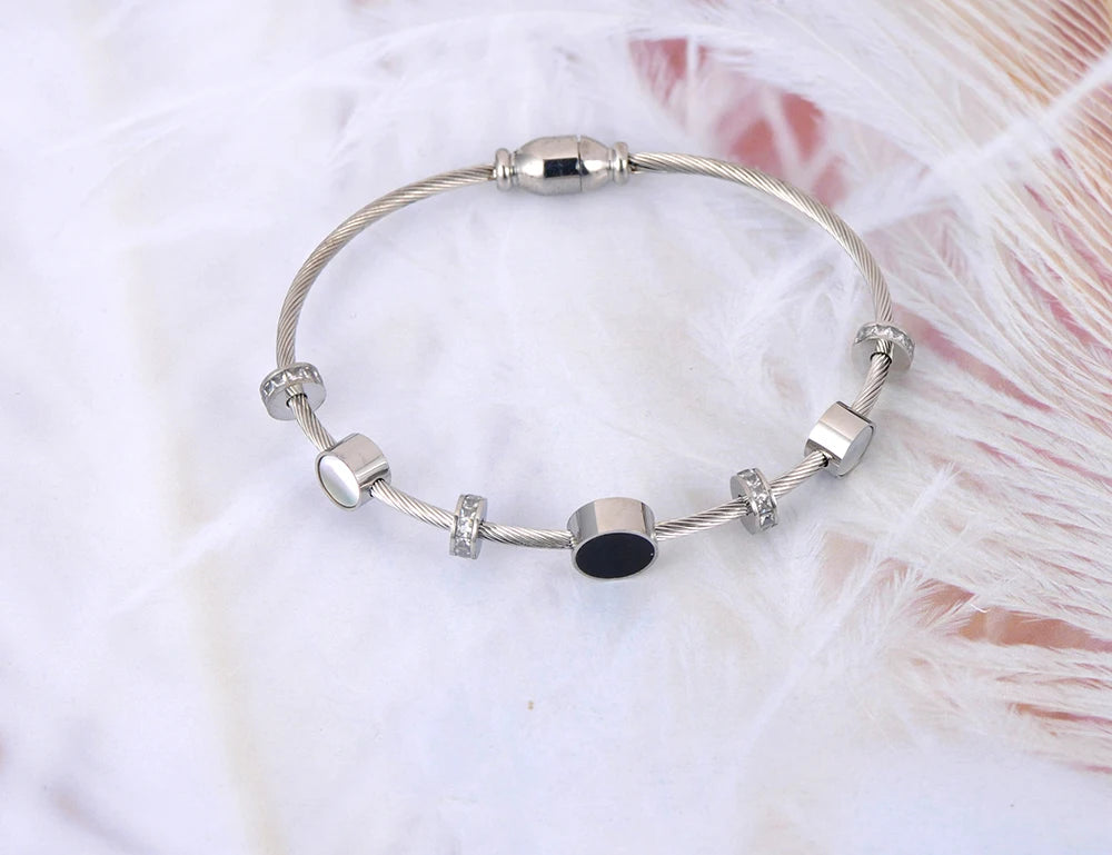 Trendy Black/White Shell Charm Bracelets