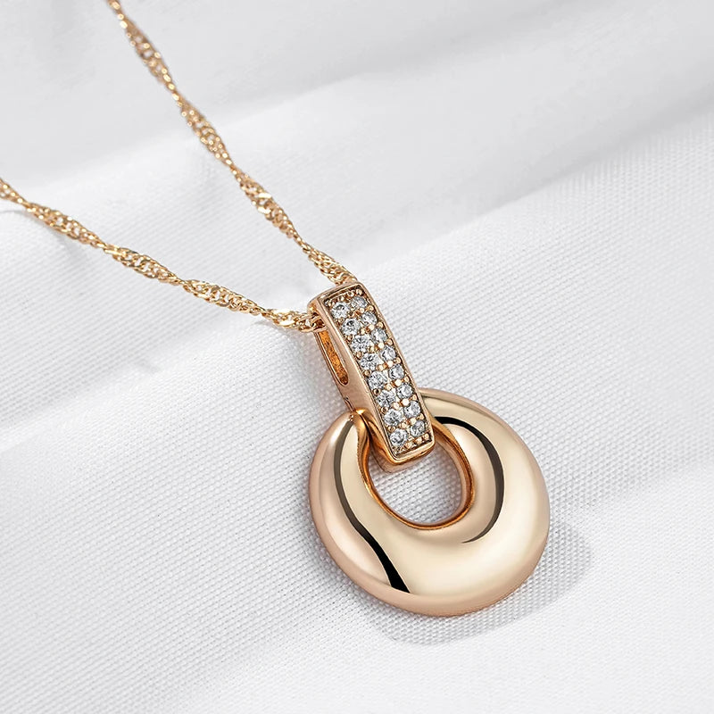 Glossy Geometry Round Pendant Necklace