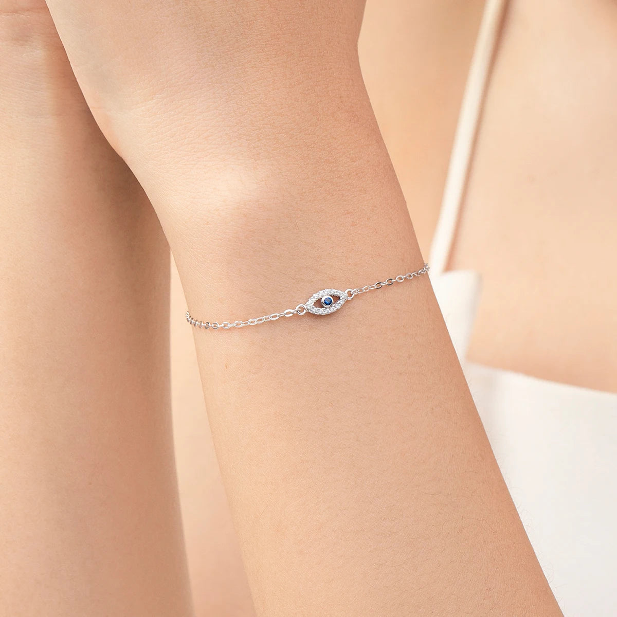 925 Sterling Silver Delicate Lucky Blue Eye Bracelet