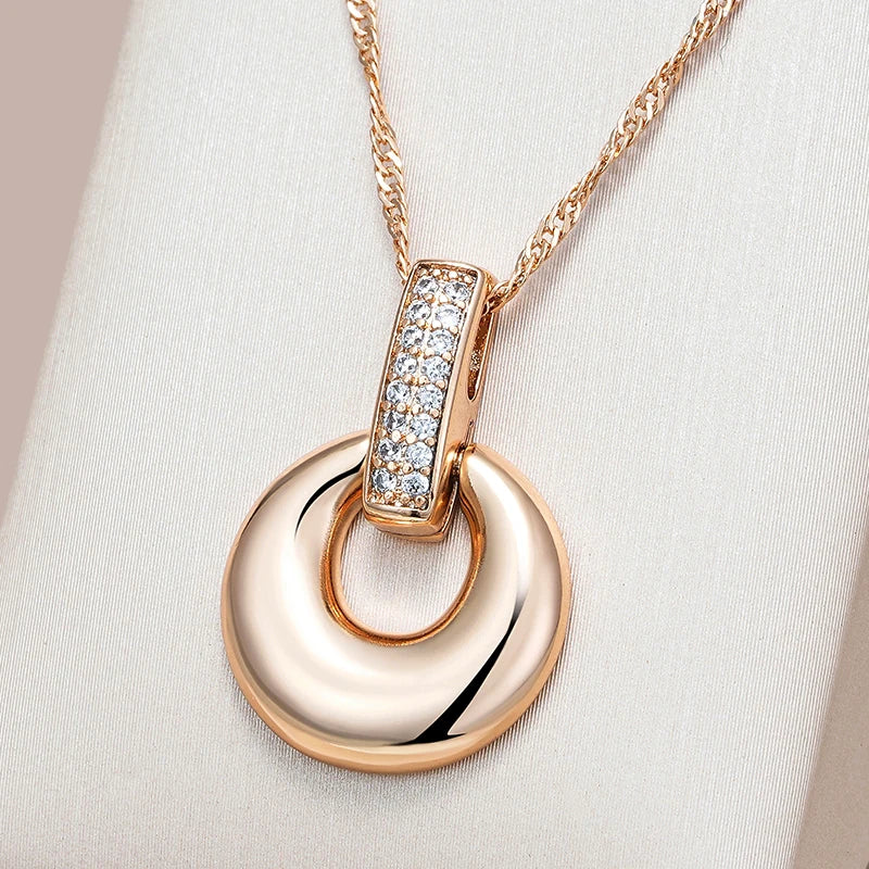 Glossy Geometry Round Pendant Necklace