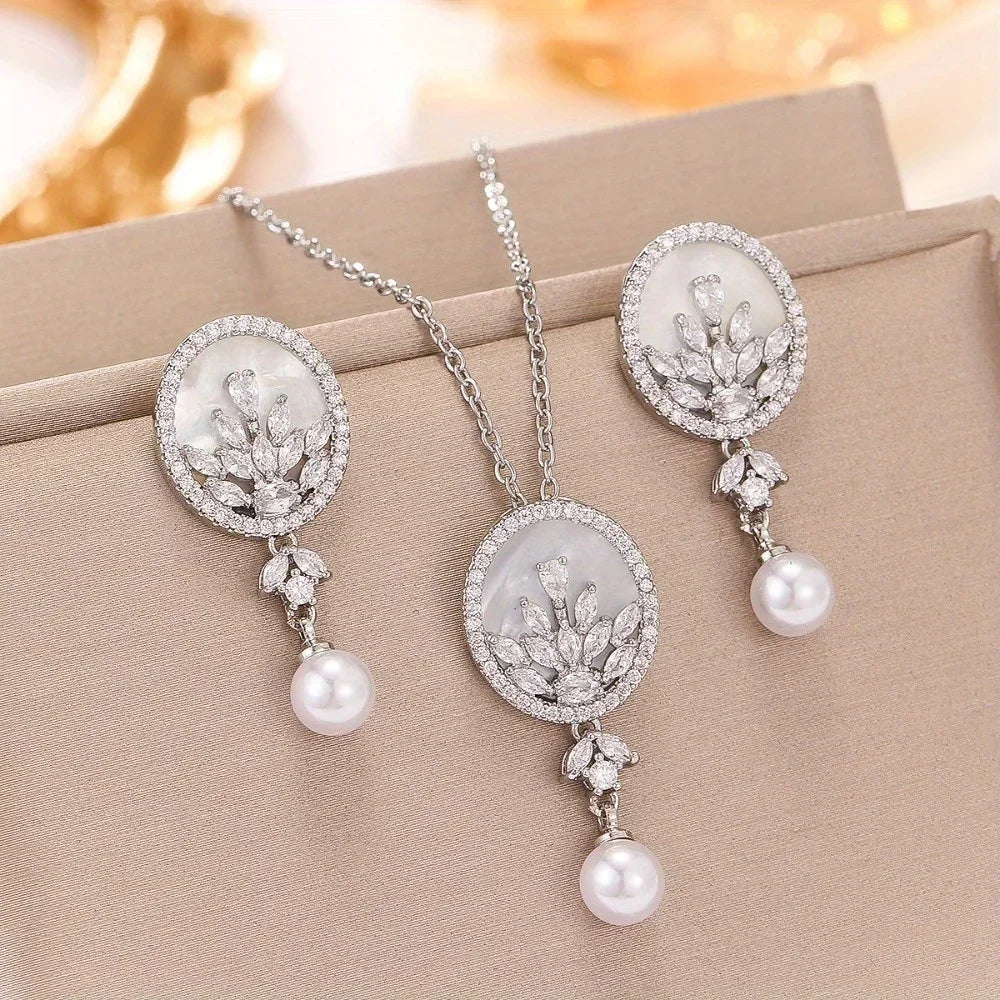 Shell two-piece Set For  Women's Retro Style Pendant Necklace Earrings