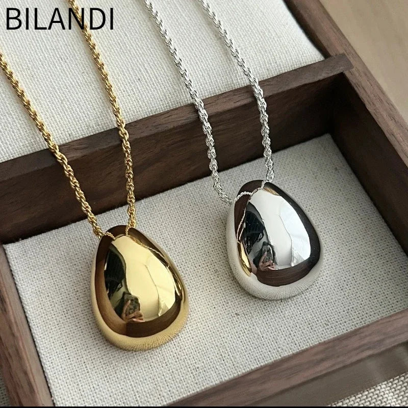 Simple Delicate Design Smooth Metal Teardrop Pendant Necklace