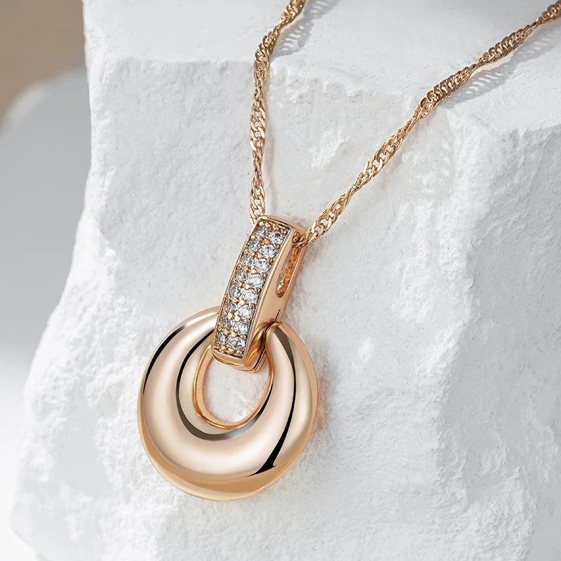 Glossy Geometry Round Pendant Necklace